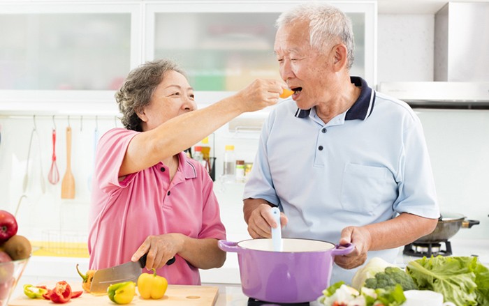 Chế độ dinh dưỡng cho người cao tuổi - Thức ăn tốt cho người cao tuổi tim mạch!